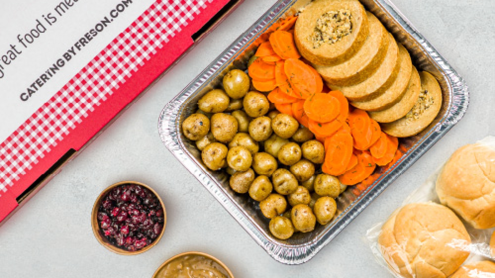 Thanksgiving Dinner Boxes-web 2026 copy_VeganDinnerBox2026-slider copy